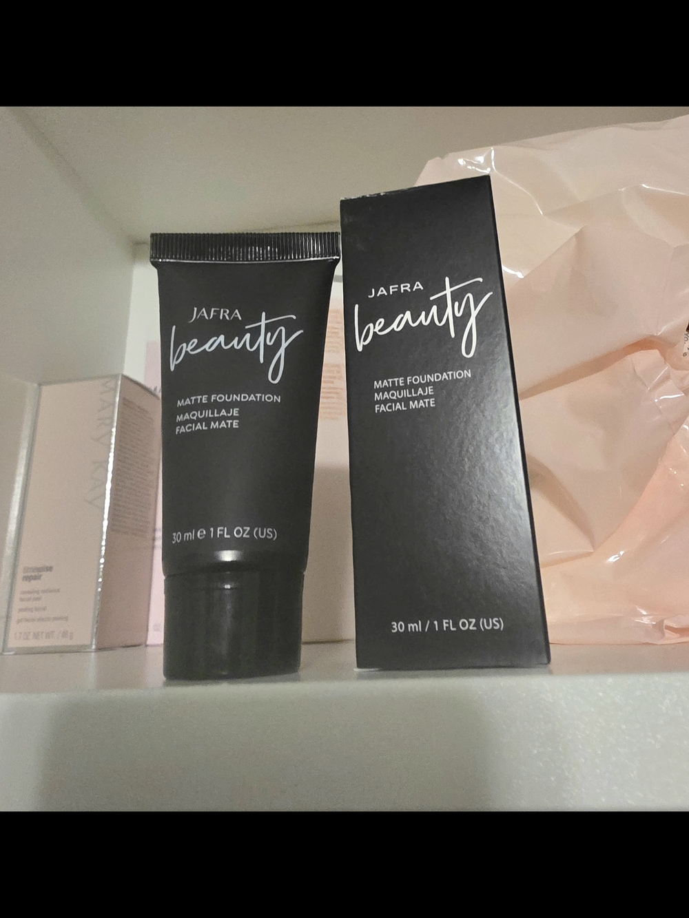 JAFRA Beauty Matte Foundation - Shell MG8